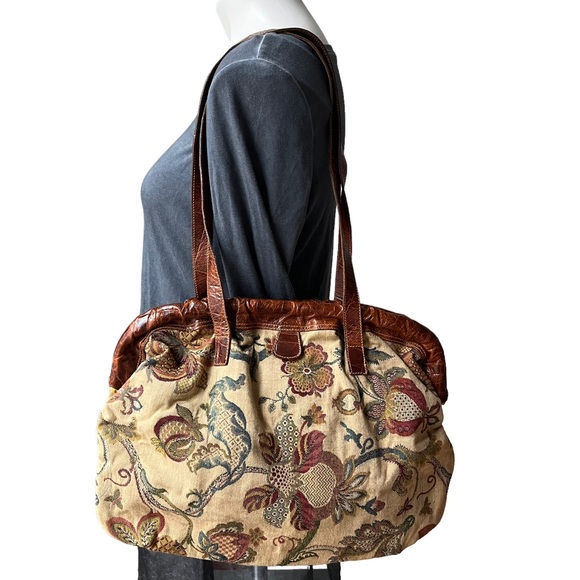 Vtg Furla Floral Tapestry and Leather Shoulder Bag - Picture 1 of 13